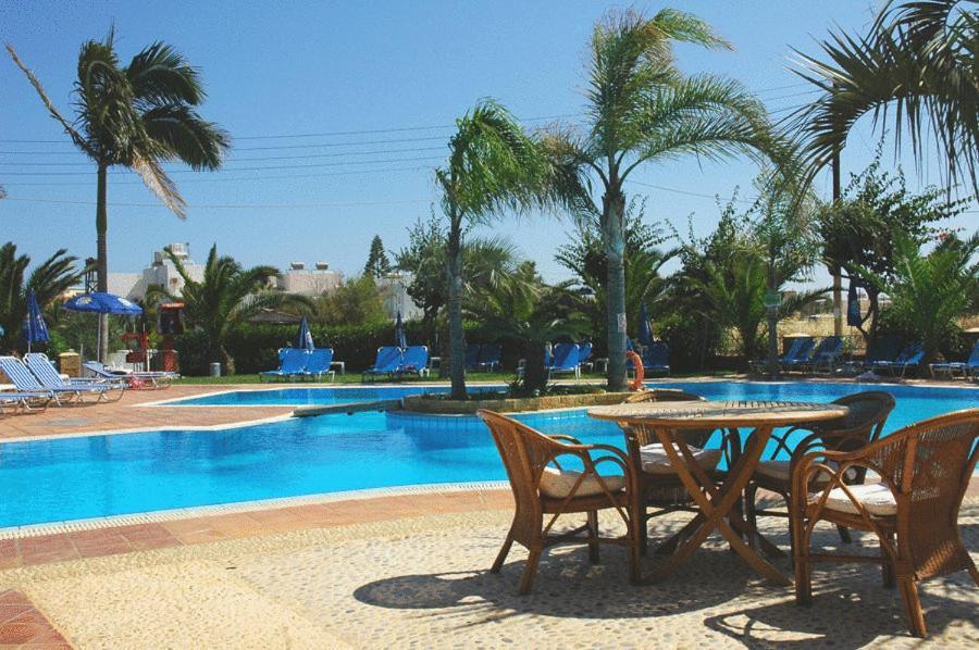 Parthenis Hotel & Suites Malia Exterior foto